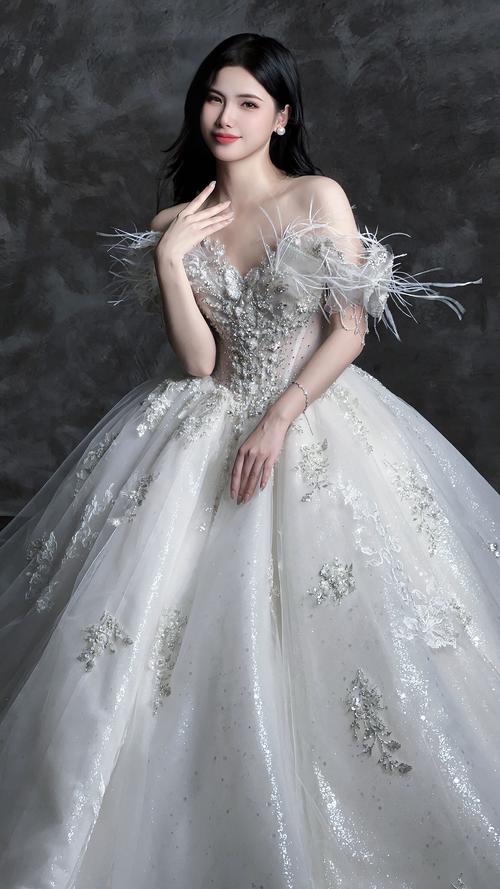 昌邑黛西婚纱 礼服出租，让幸福在每个细节中绽放